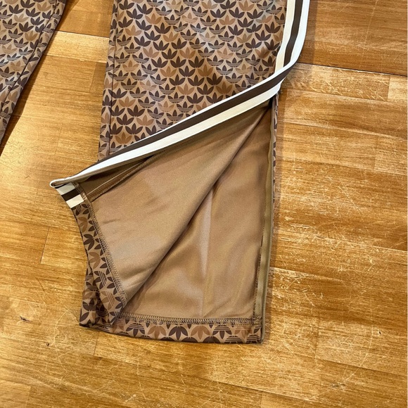 ADIDAS Firebird Classic Mono Track Suit - Picture 10 of 11